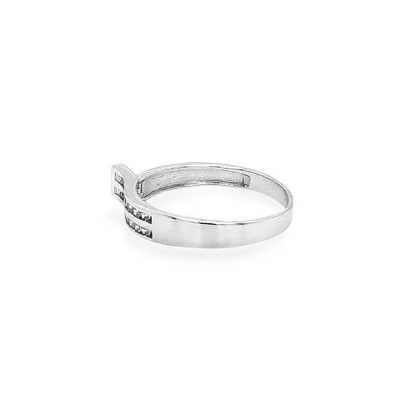 Ring mit Zirkonen aus Weißgold