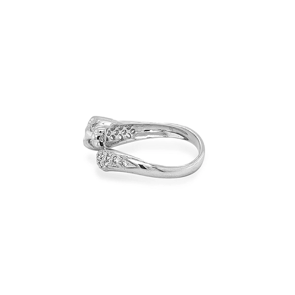 Goldring mit Zirkonen