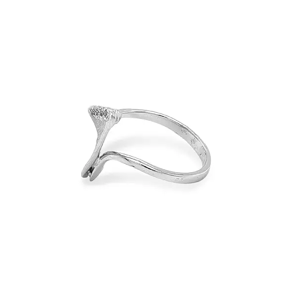 Goldring mit Zirkonen