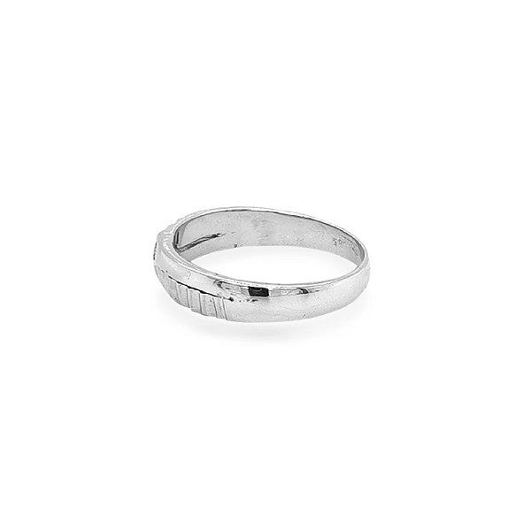 Goldring mit Zirkonen