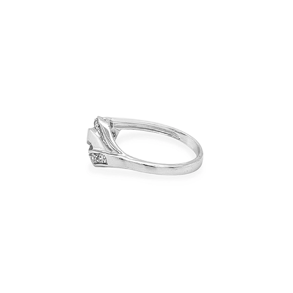 Goldring mit Zirkonen
