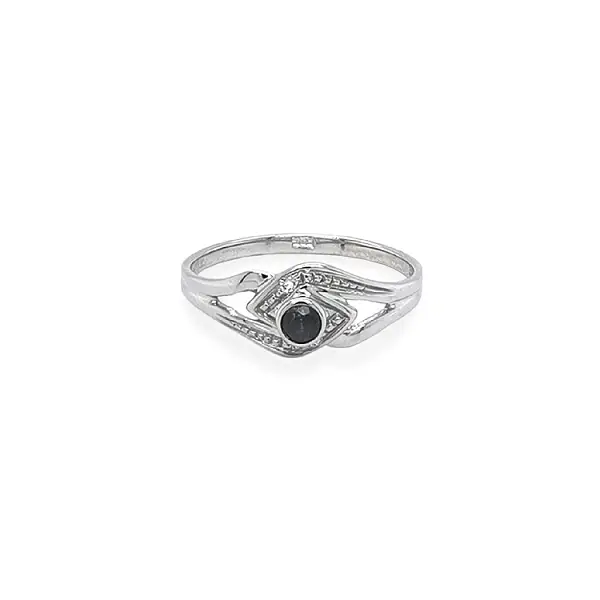 Goldring mit schwarzem Stein