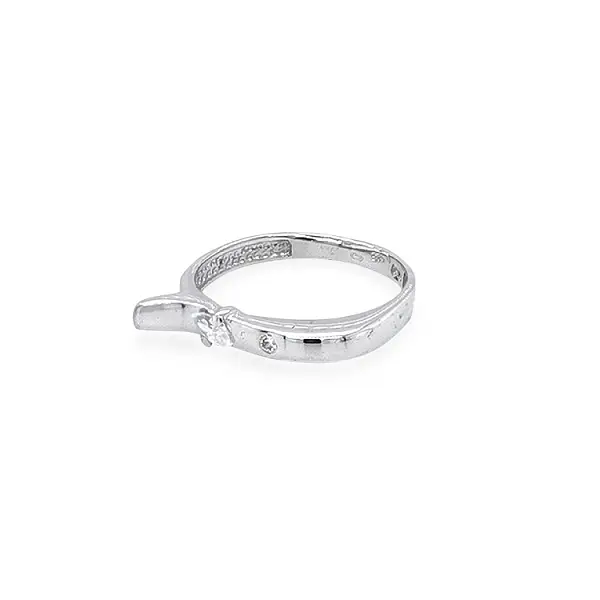 Goldring mit Zirkonen