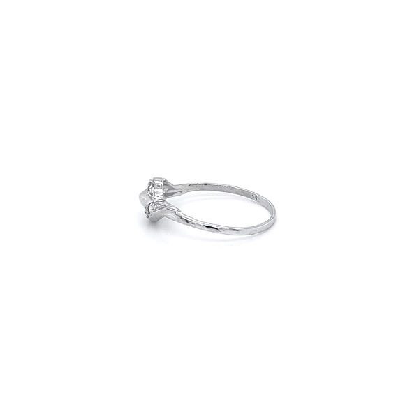 Ring mit Zirkonen aus Weißgold