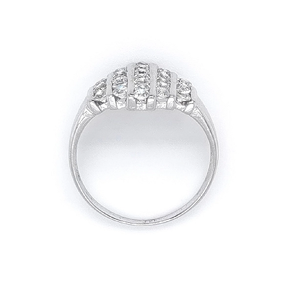 Ring mit Zirkonen aus Weißgold