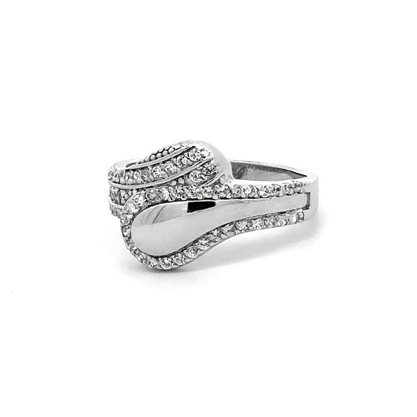 Ring mit Zirkonen aus Weißgold
