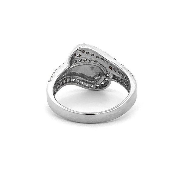 Ring mit Zirkonen aus Weißgold