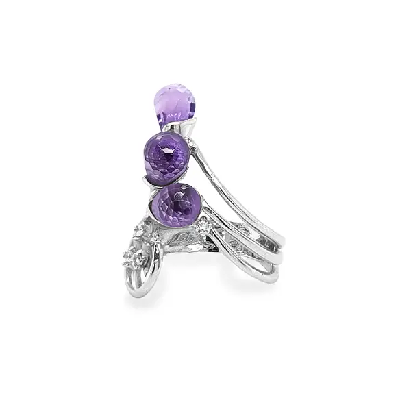 Ring mit Amethyst aus Weißgold