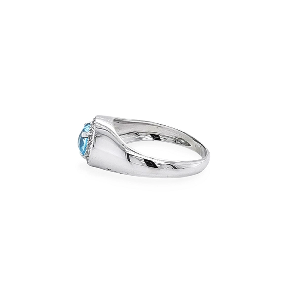 Goldring mit farbigen Steinen