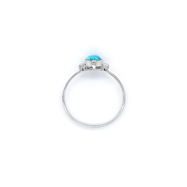 Ring mit Opal aus Weißgold