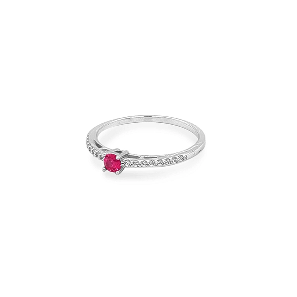 Goldring mit farbigen Steinen