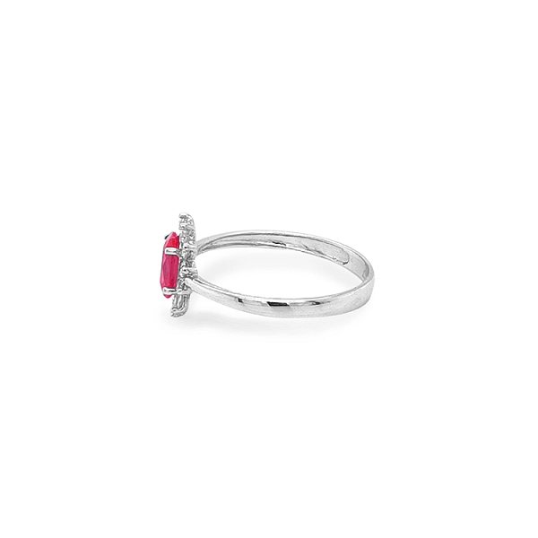 Goldring mit farbigen Steinen