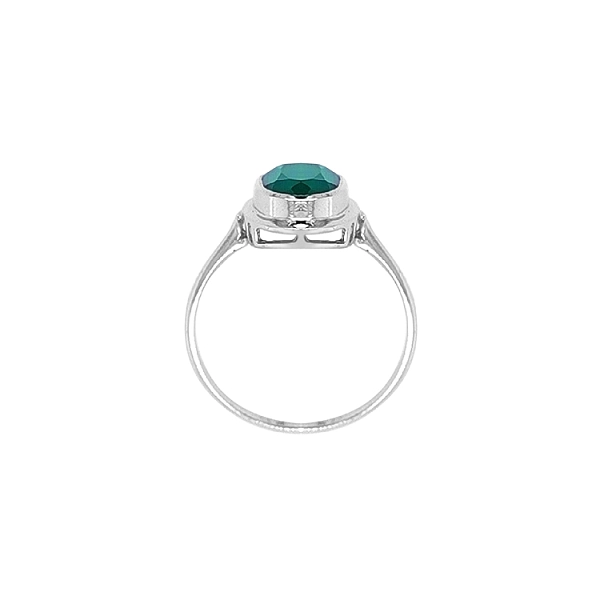 Goldring mit grünem Stein