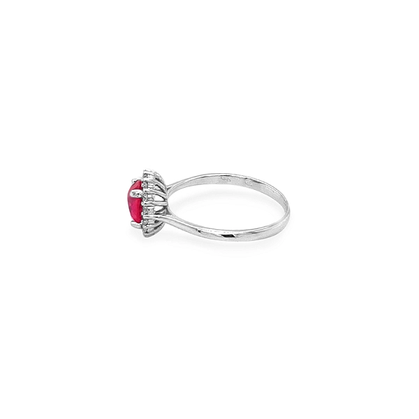 Goldring mit farbigen Steinen
