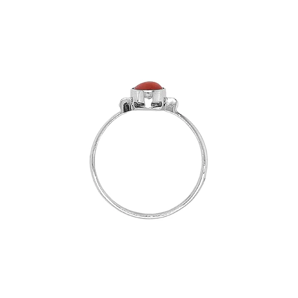 Goldring mit Koralle