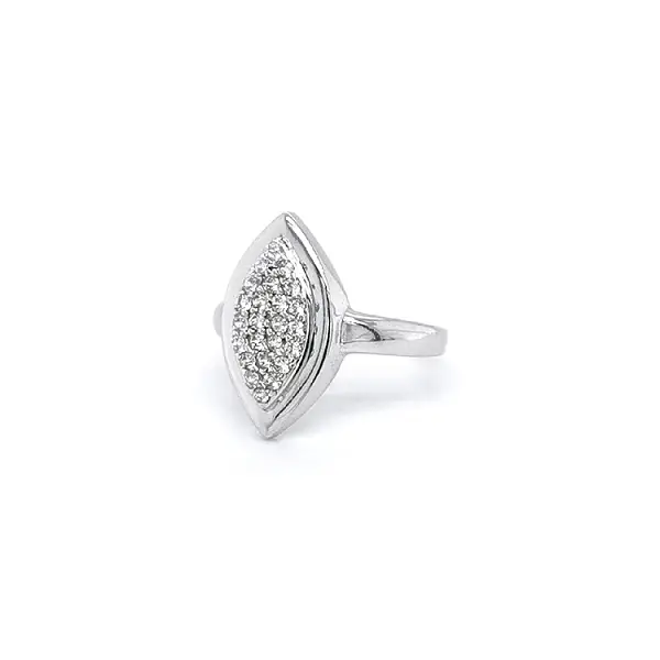 Ring mit Zirkonen aus Weißgold