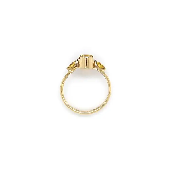 Goldring mit gelbem Stein