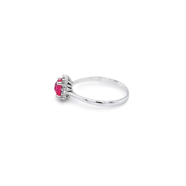 Goldring mit farbigen Steinen
