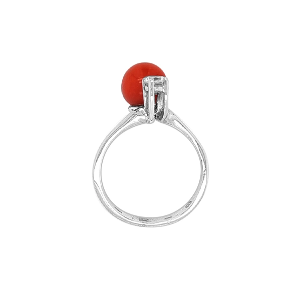Goldring mit Koralle