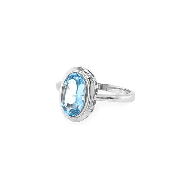 Goldring mit blauem Zirkon