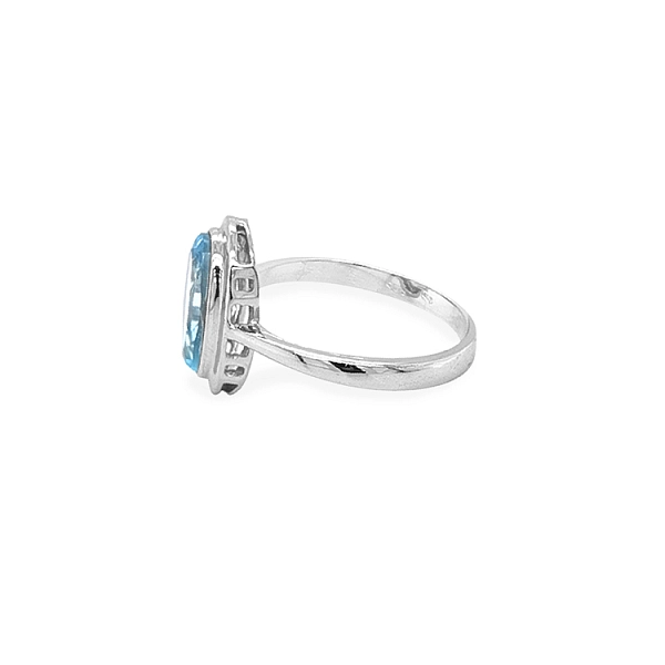 Goldring mit blauem Zirkon