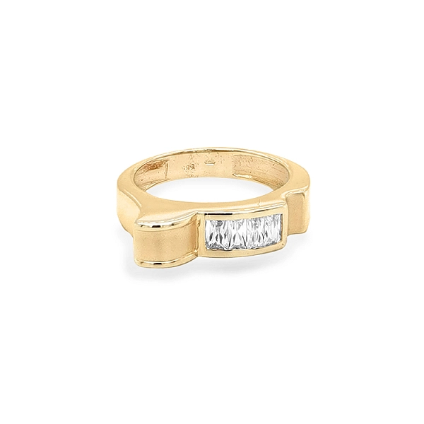 Goldring mit Zirkonen