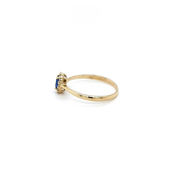 Goldring mit Saphir