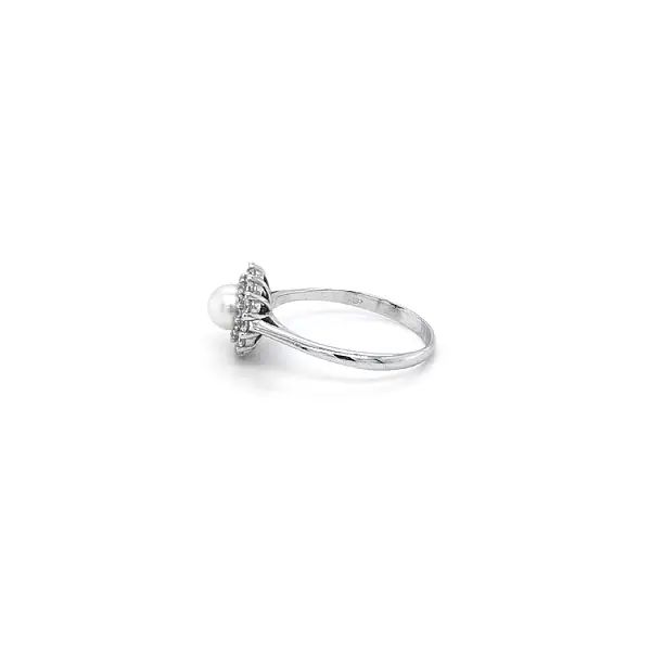 Ring mit Weißgoldperle