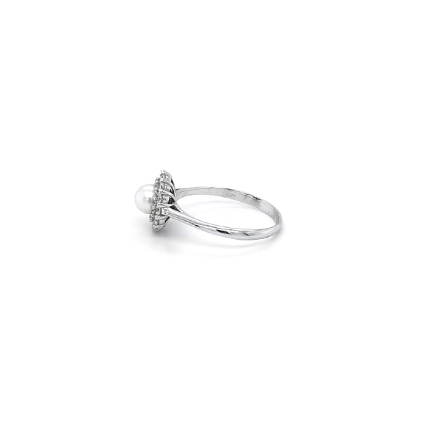 Ring mit Weißgoldperle