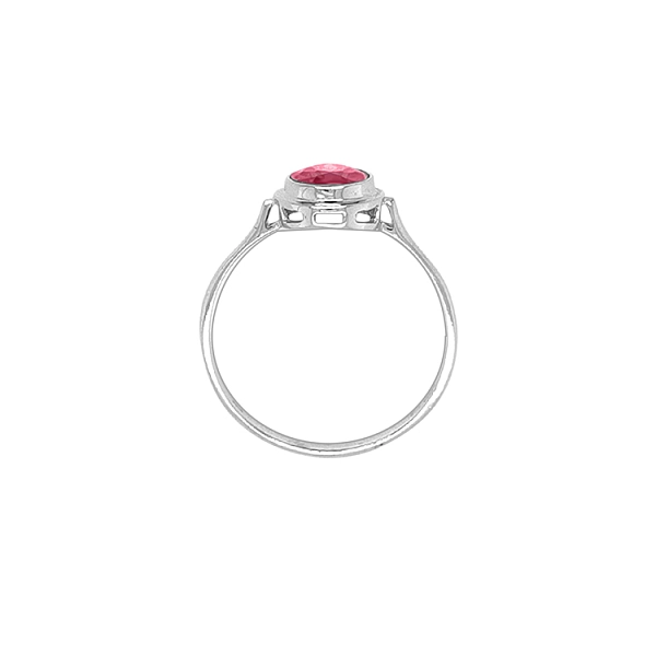 Goldring mit rotem Stein