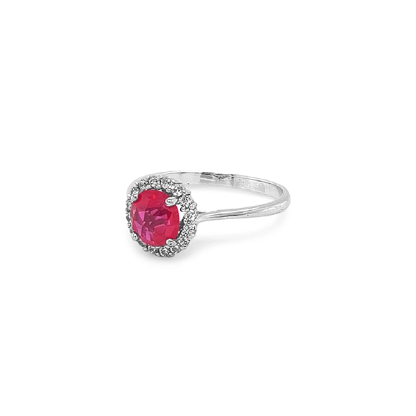 Goldring mit farbigen Steinen