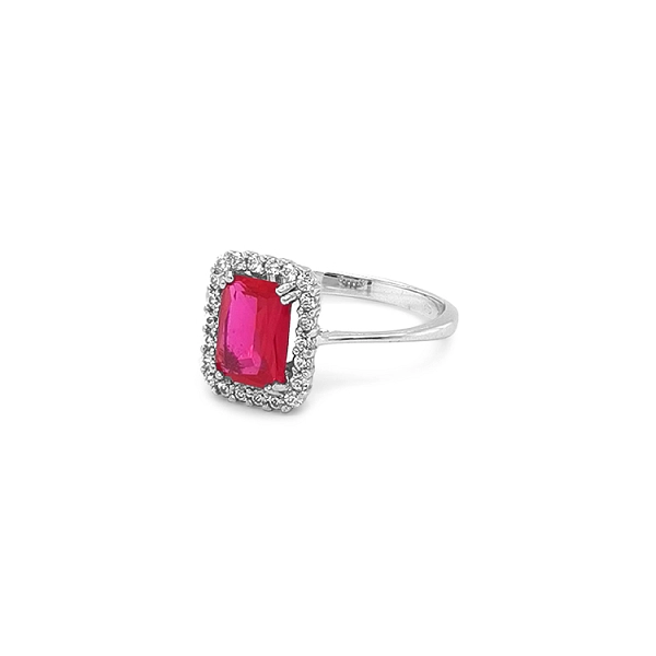 Goldring mit farbigen Steinen