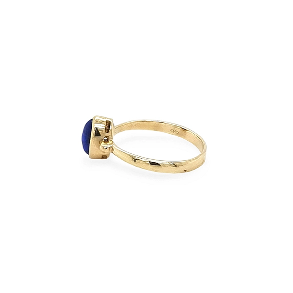 Goldring mit Lapislazuli