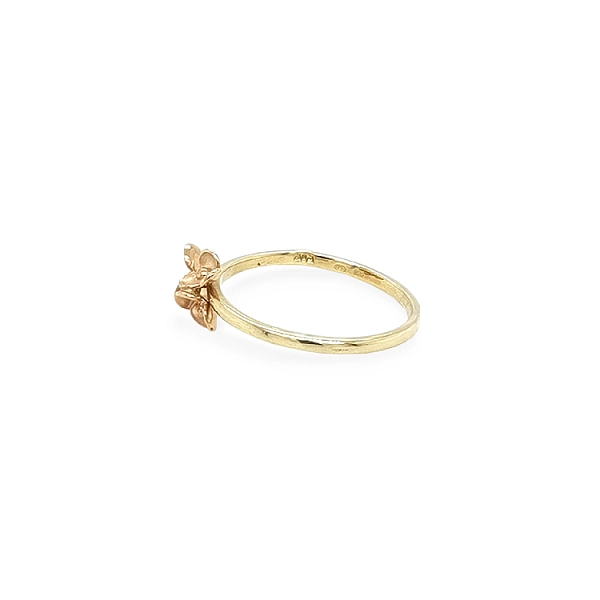 Exklusiver Goldring mit Blumenmotiv