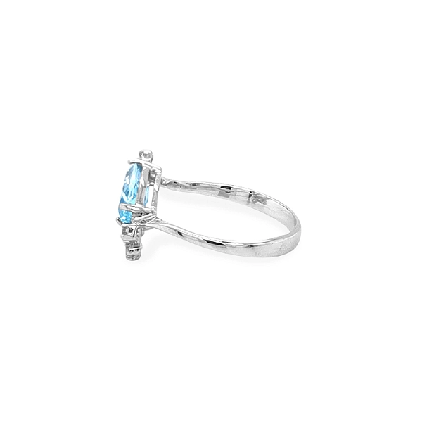 Goldring mit blauem Zirkon