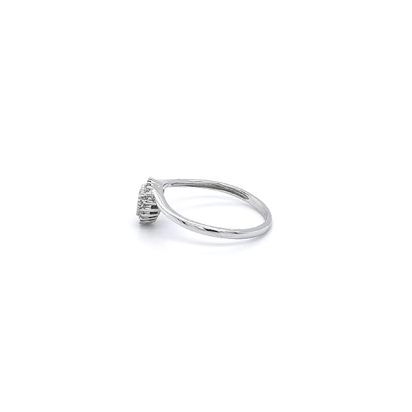 Verlobungsring mit Zirkonen aus Weißgold