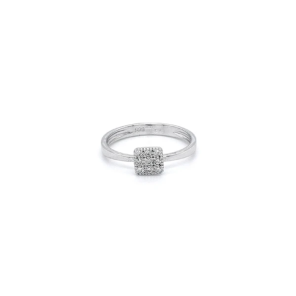 Ring mit Zirkonen aus Weißgold