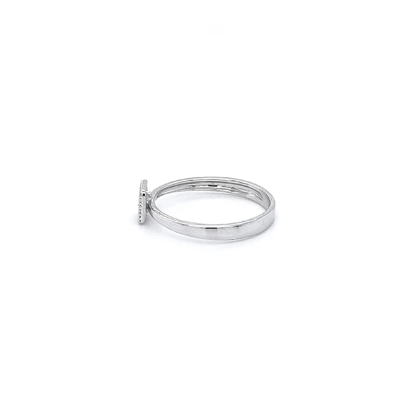 Ring mit Zirkonen aus Weißgold