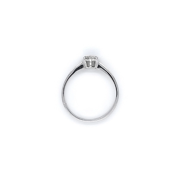 Ring mit Zirkonen aus Weißgold