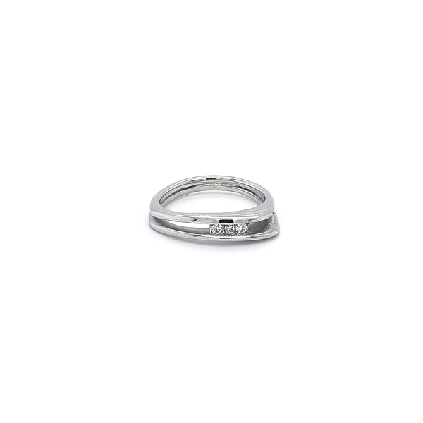 Ring mit Zirkonen aus Weißgold