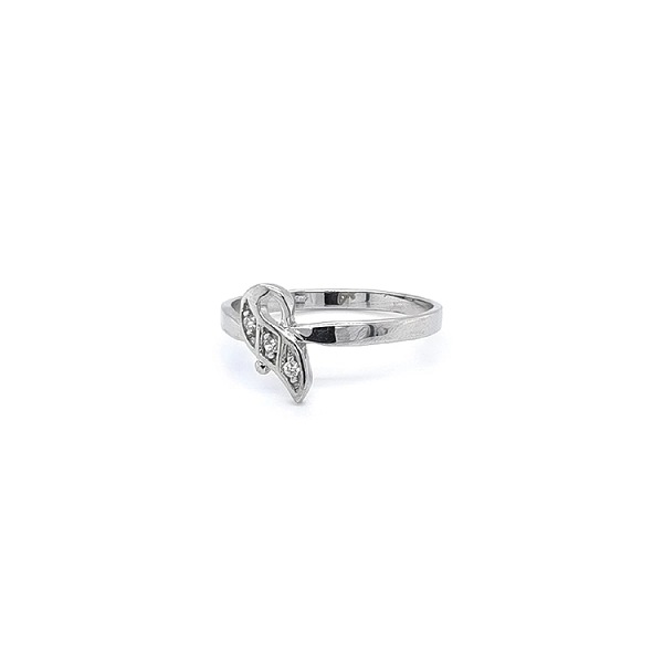 Ring mit Zirkonen aus Weißgold