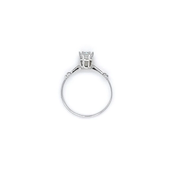 Verlobungsring mit Zirkon aus Weißgold