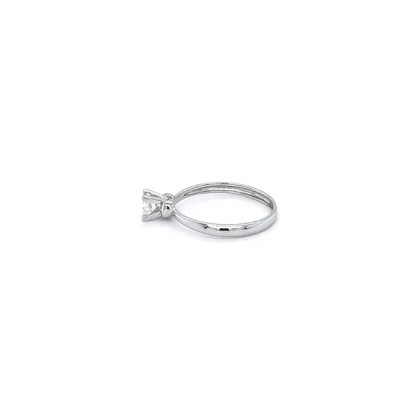 Verlobungsring mit Zirkon aus Weißgold