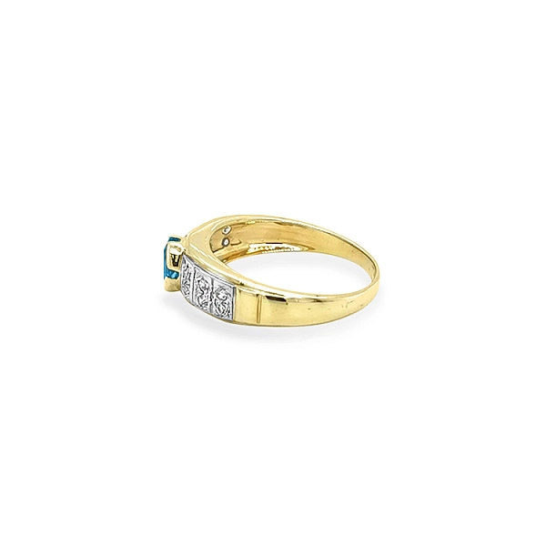 Goldring mit farbigen Zirkonen