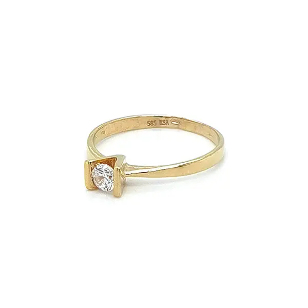 Gold Verlobungsring mit Zirkon