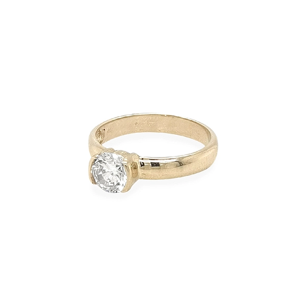 Gold Verlobungsring mit Zirkonen