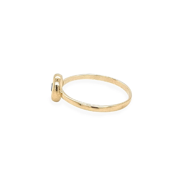 Goldring mit Zirkonen