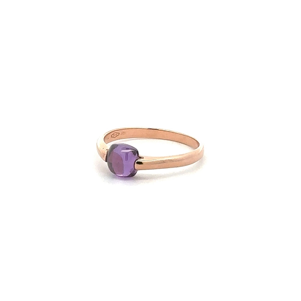 Goldring mit violettem Stein