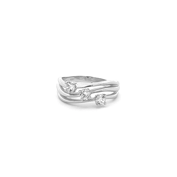 Goldring mit Zirkonen