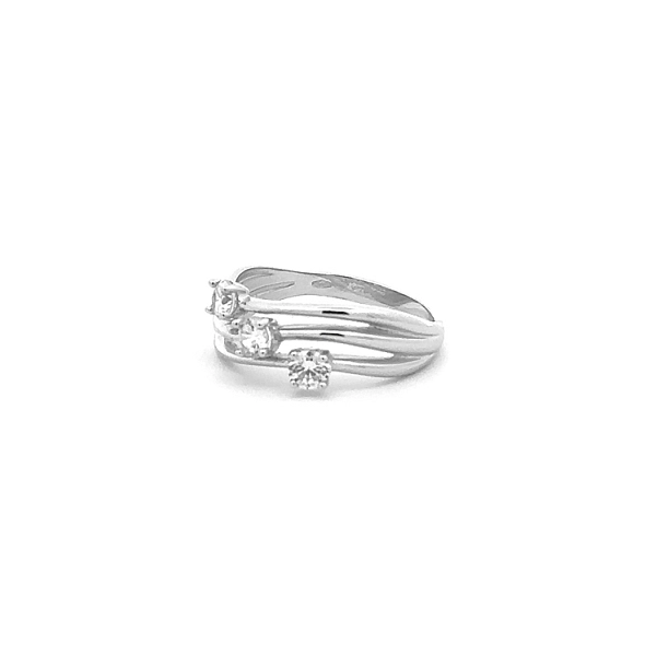 Goldring mit Zirkonen